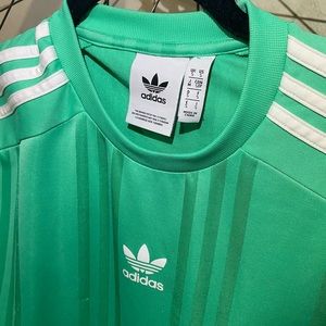 Adidas t shirt